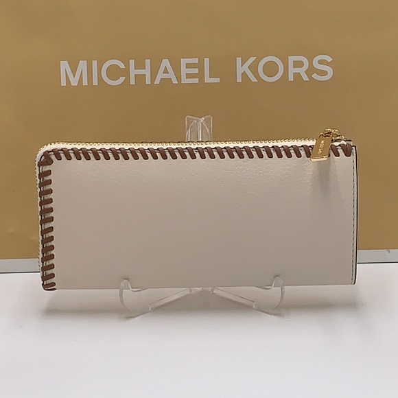 MICHAEL KORS JET SET TRAVEL LARGE THREE QUARTER ZIP WALLET LIGHT CREAM MULTI - Picture 9 of 16